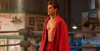 Addominali KJ Apa Riverdale