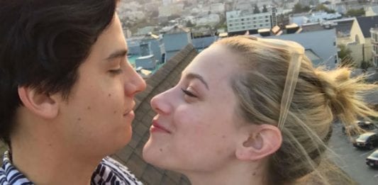 Cole Sprouse Lili Reinhart lasciati