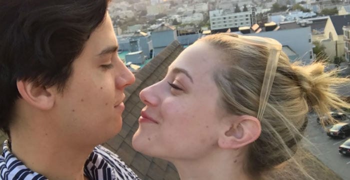 Cole Sprouse Lili Reinhart lasciati