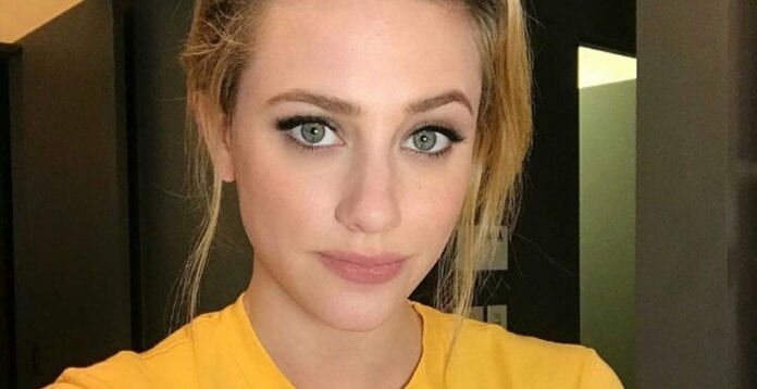 lili reinhart sfogo twitter cole sprouse