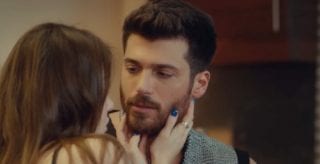 Can Yaman in una scena di Mr False, Signor Sbagliato