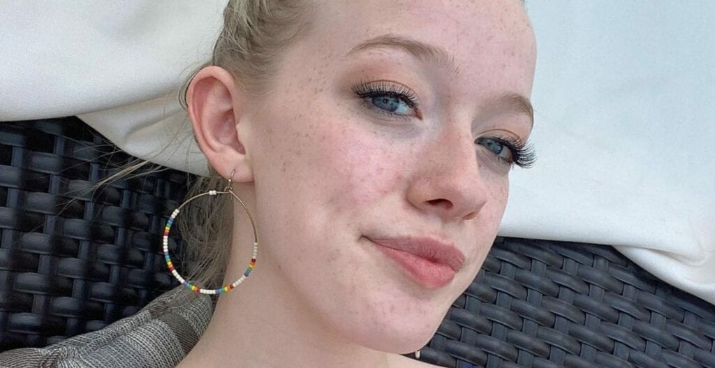 chi è Amybeth McNulty