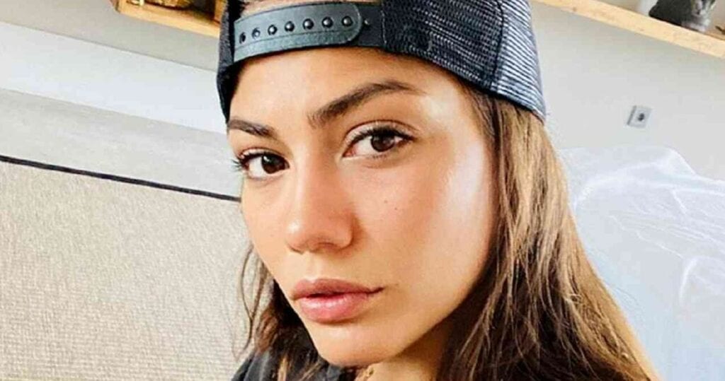 Chi è Demet Özdemir età altezza fidanzato instagram film programmi tv serie sanem daydreamer