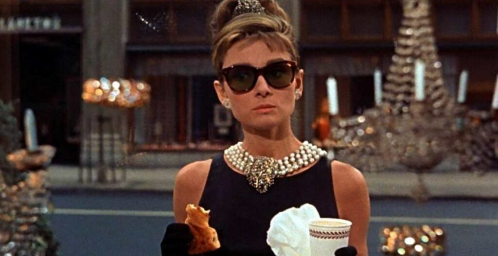 audrey hepburn diventa serie tv