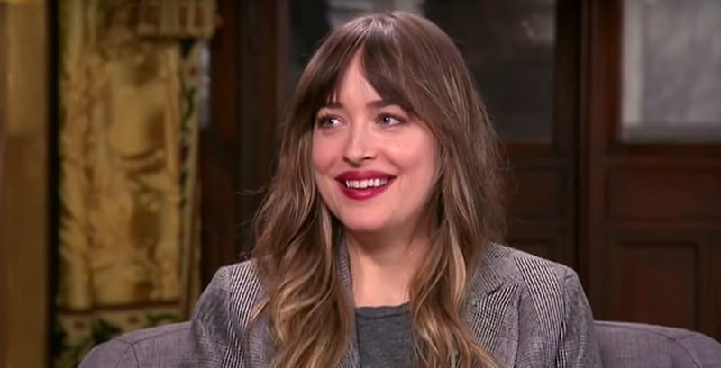 Persuasione film Netflix trama quando esce streaming cast dakota johnson