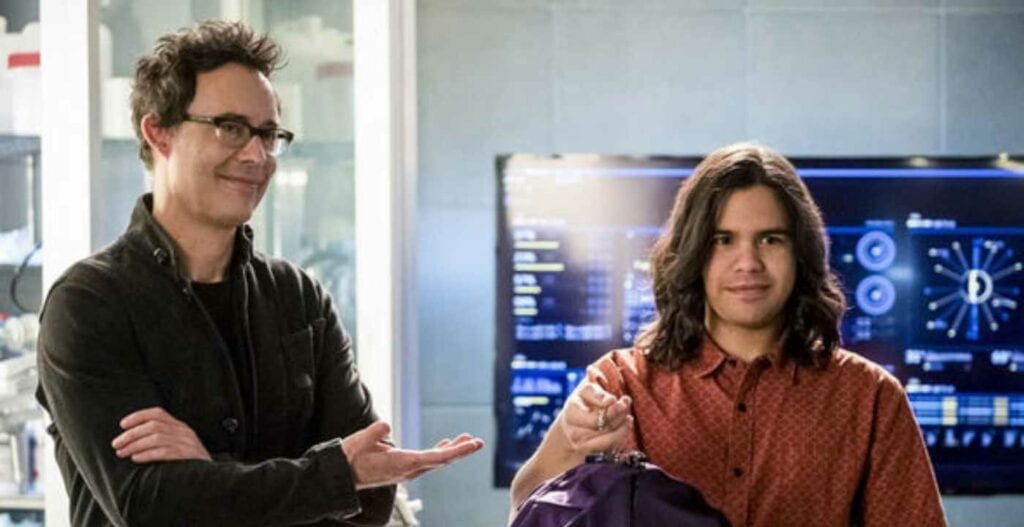 Tom Cavanagh Carlos Valdes flash