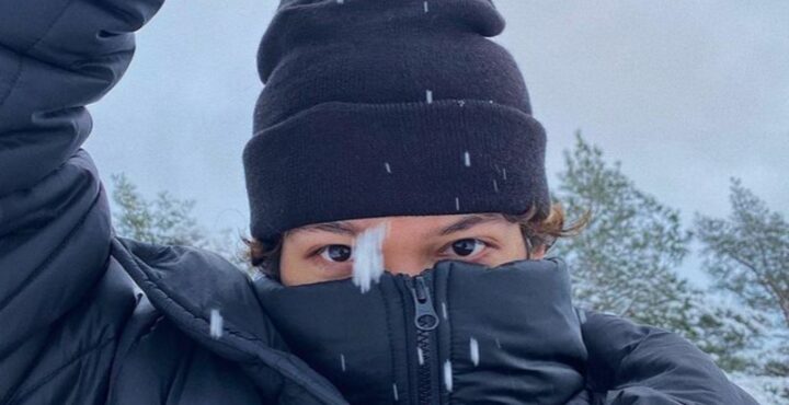 chi è Omar Rudberg simon young royals