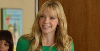 Riki Lindhome