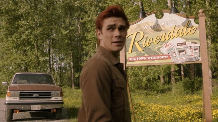 Perché Riverdale cambia nome in Rivervale nei nuovi episodi