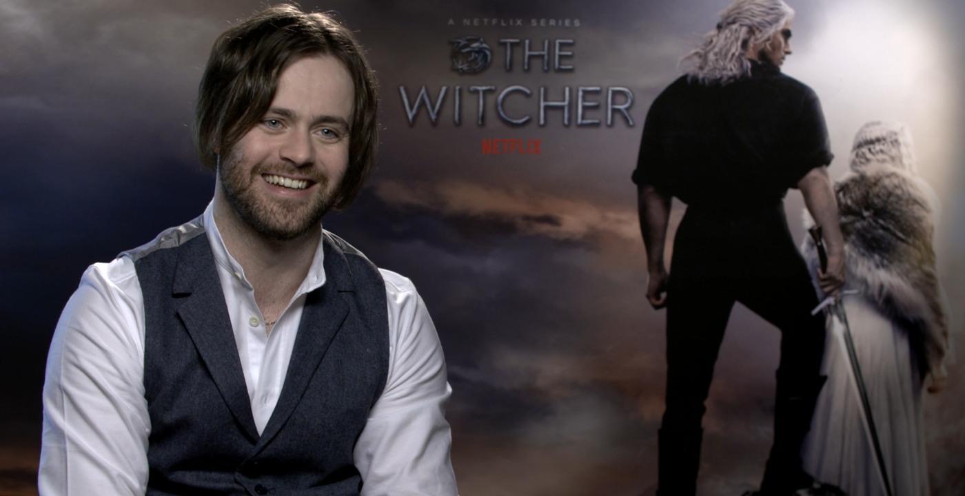 intervista joey batey jaskier the witcher