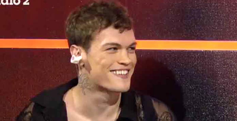 Blanco passato da calciatore per cantante