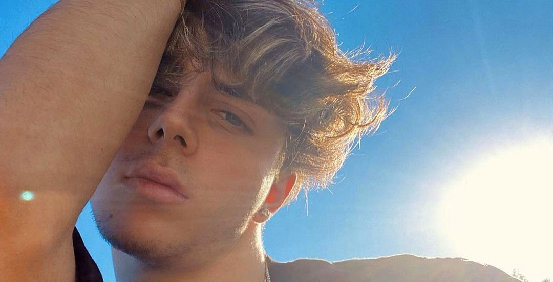 Mattia Zenzola pubblica primo post dopo uscita Amici 21