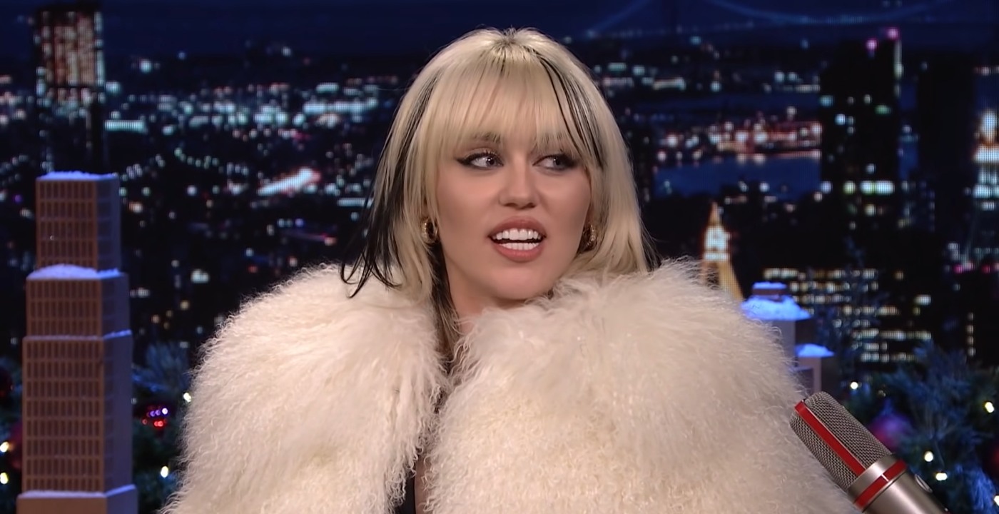 miley cyrus aereo colpito fulmine