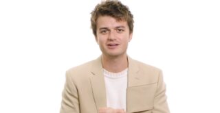 joe keery chi Ã¨ stranger things