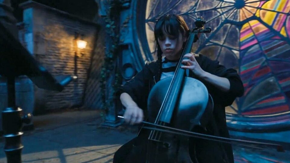 Mercoled un violoncellista dimostra che quella scena impossibile