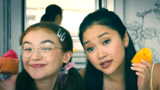 Lana Condor compare Lara Jean XO, Kitty