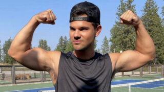 Taylor Lautner risponde chi dice che sta invecchiando male