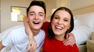 Noah Schnapp ricorda coming out Millie Bobby Brown