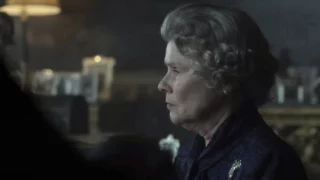 The Crown: il creatore voleva Helen Mirren per la Regina