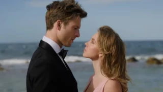 Sydney Sweeney Glen Powell trailer Anything but You