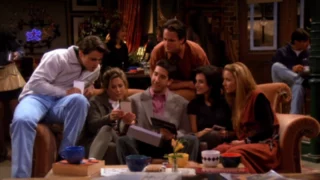 creatori friends omaggiano matthew perry