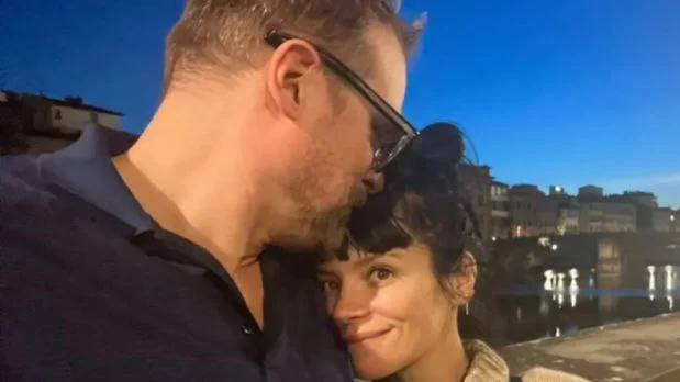 David Harbour e Lily Allen