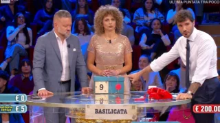 Quanto hanno vinto ad Affari Tuoi stasera 16 dicembre 2025