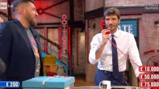 affari tuoi stasera 13 dicembre 2025