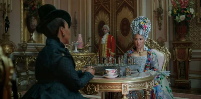 Bridgerton 4x02 Lady Danbury e la Regina Charlotte
