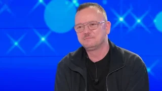 Chi è Gigi D'Alessio età, altezza, figli, carriera e vita privata