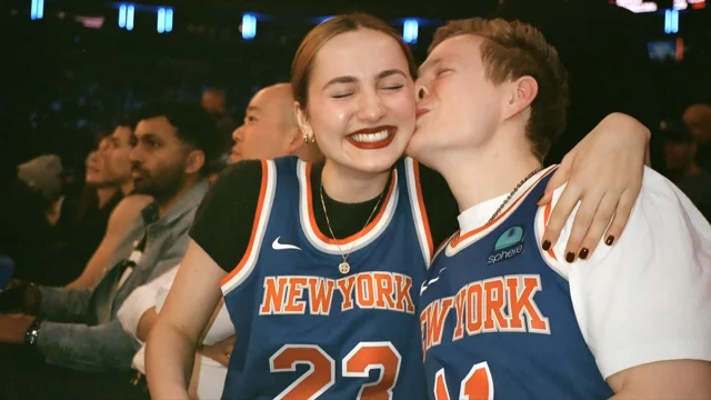 Maude Apatow e Patrick Gibson