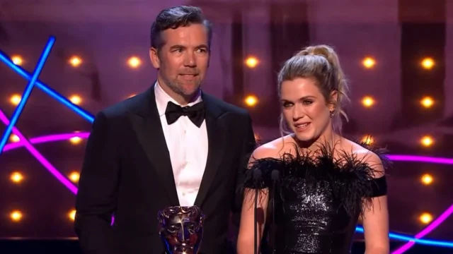 Patrick Brammall e Harriet Dyer