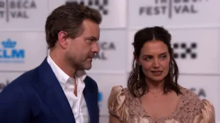 Happy Hours trama, cast e uscita del film con Katie Holmes e Joshua Jackson